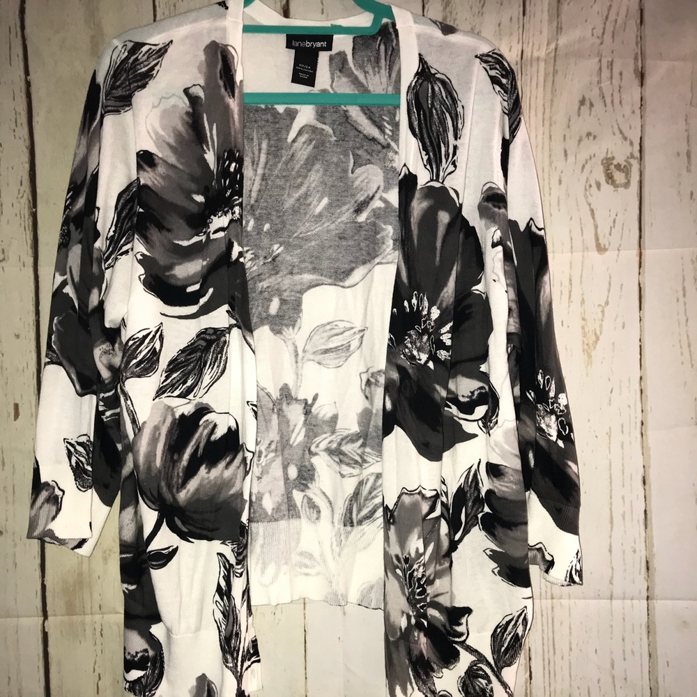 3/4 sleeve cardigan. Light weight